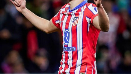 世界杯经典比赛-从冠军圣体到0冠梦魇！马竞艰难晋级决赛，小蜘蛛的救赎机会来了