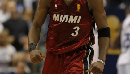 世界杯决赛比分-阿里纳斯：韦德&amp;哈登选一个建队我选前者 他是整体能力更强的球员